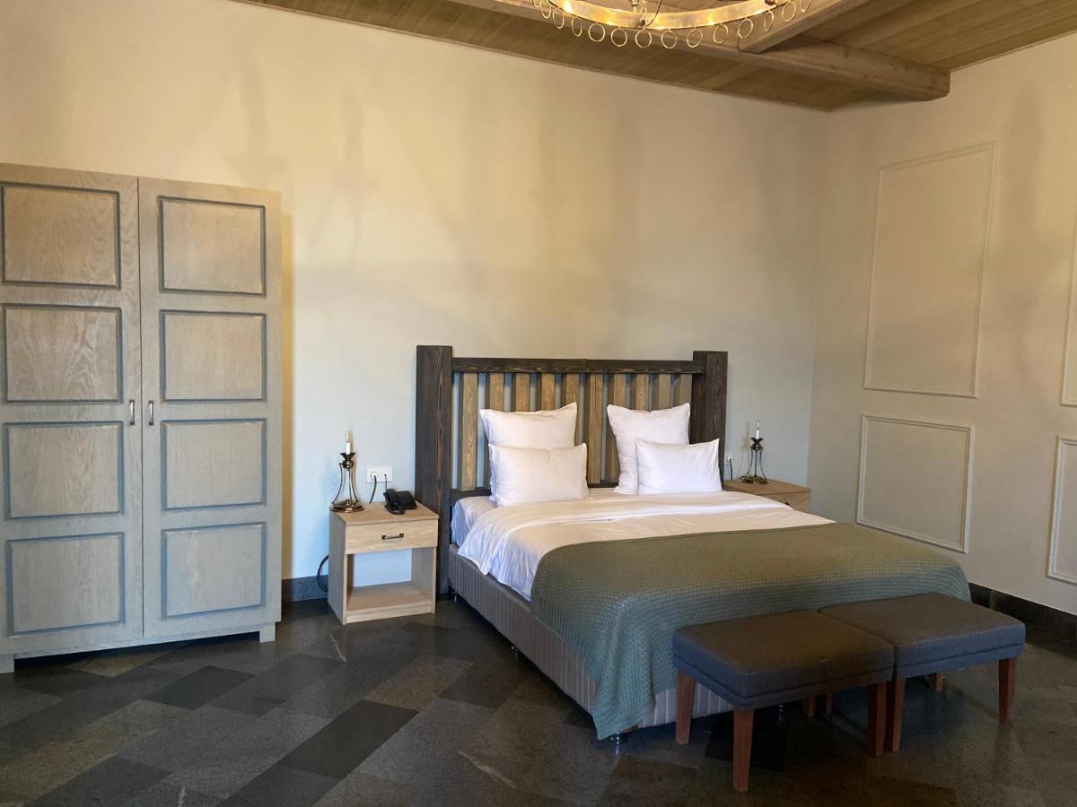 Apricot Hotel Ереван Екстериор снимка