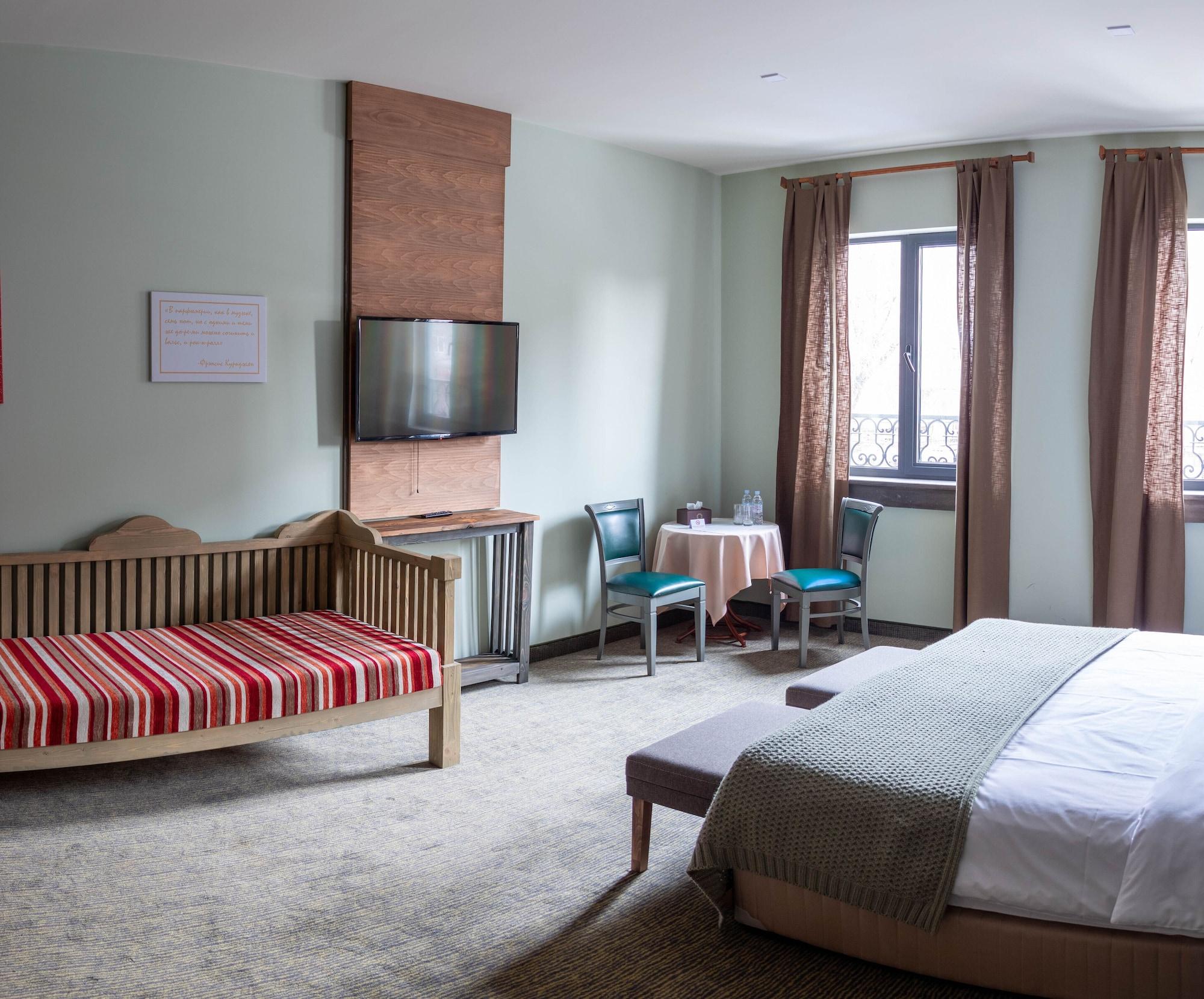 Apricot Hotel Ереван Екстериор снимка