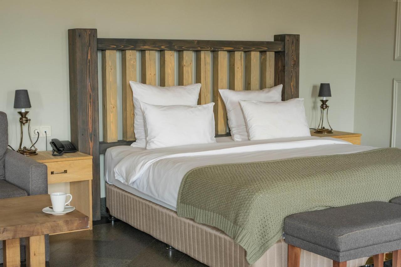 Apricot Hotel Ереван Екстериор снимка