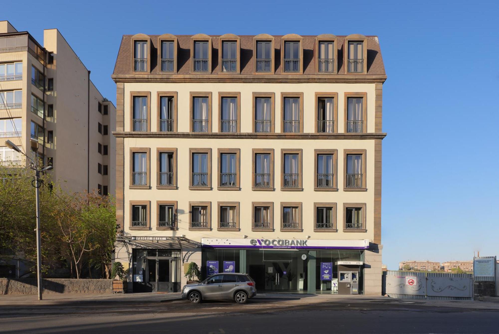 Apricot Hotel Ереван Екстериор снимка