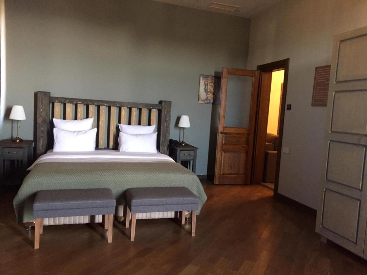Apricot Hotel Ереван Екстериор снимка